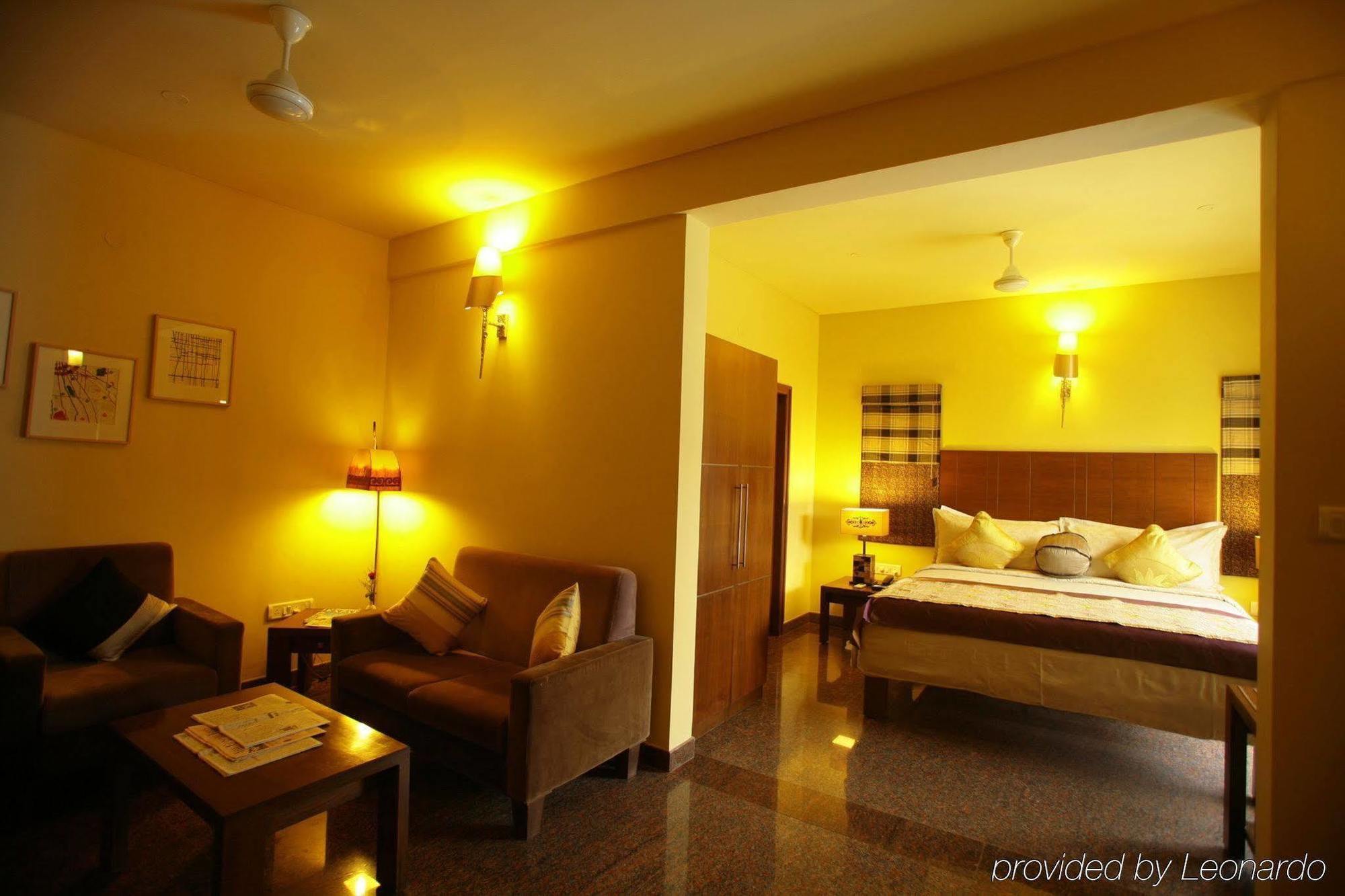 Justa Indiranagar Lejlighedshotel Bangalore Værelse billede