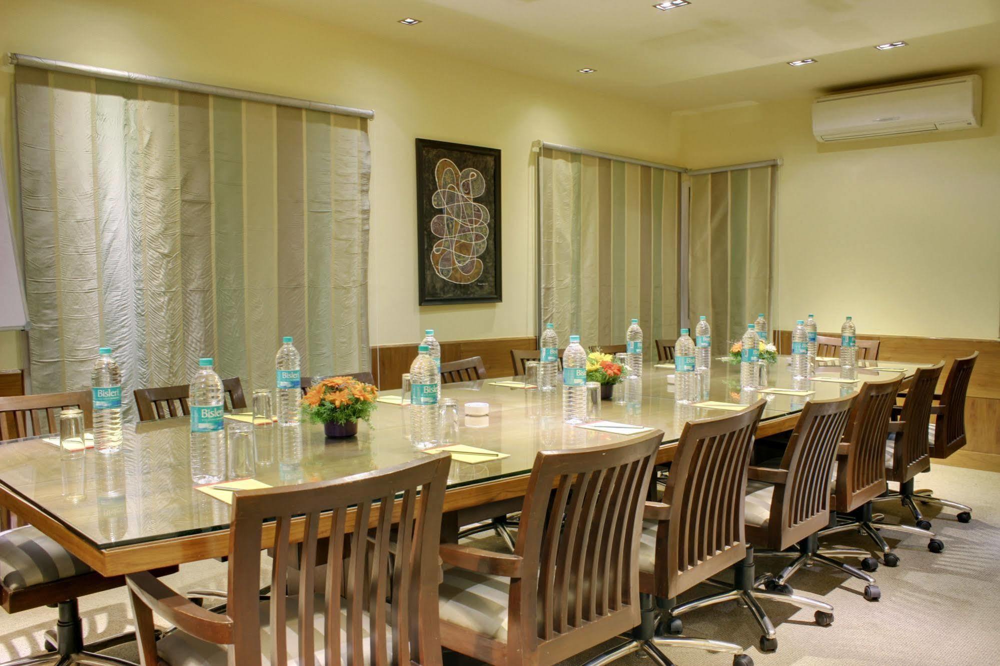 Justa Indiranagar Lejlighedshotel Bangalore Eksteriør billede
